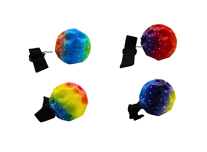 BALLE DE JONGLAGE POUR PIED 6.5CM 4 COUL. ASS.(12)