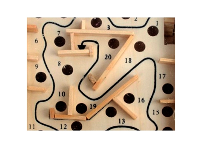 JEU LABYRINTHE BOIS 11.5x11.5cm  (1)