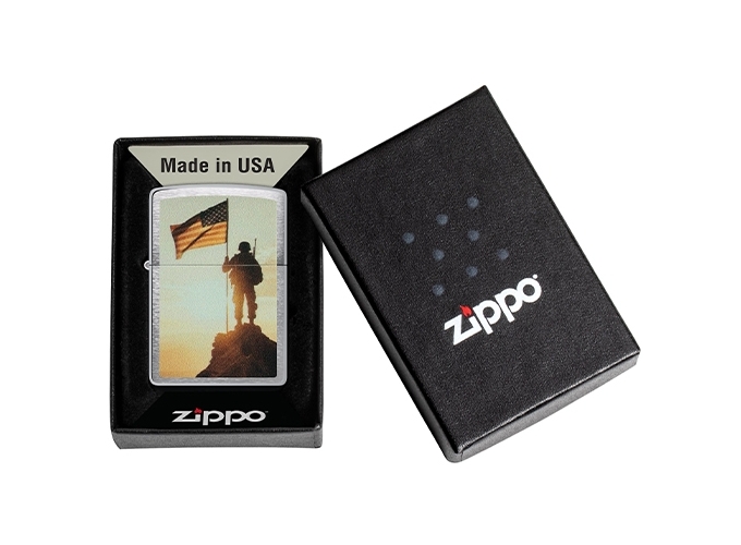 *ZIPPO   SOLDIER SILHOUETTE DESIGN   (1)