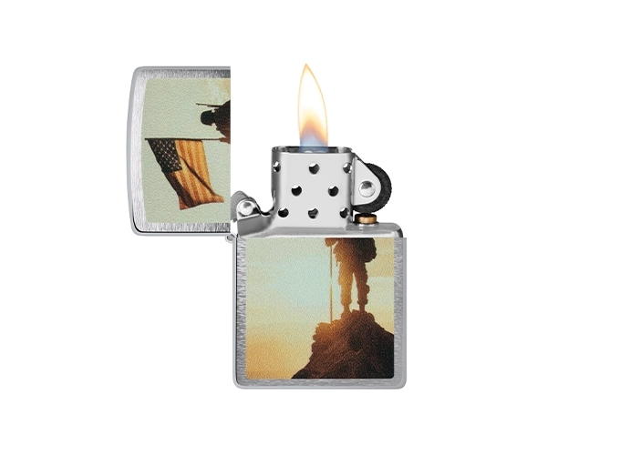 *ZIPPO   SOLDIER SILHOUETTE DESIGN   (1)